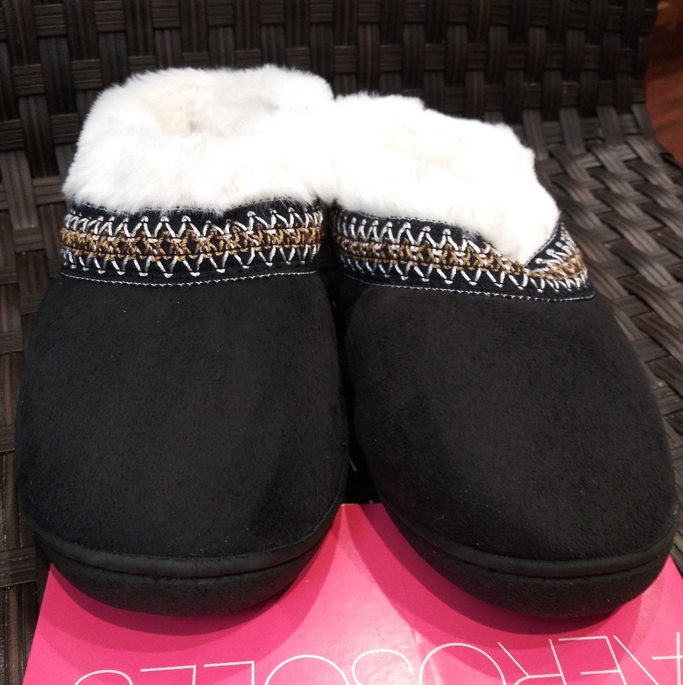 Aerosoles Slippers Black NWT Womens